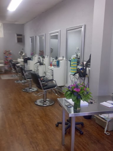 salon 2B | 3100 Dundas St W, Toronto, ON M6P 1Z8, Canada | Phone: (647) 340-9424