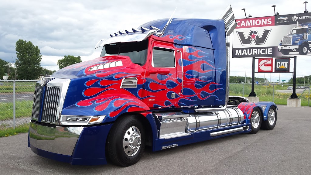 Camions Sterling Western Star Mauricie | 1655 Boulevard de Port Royal, Bécancour, QC G9H 1X7, Canada | Phone: (819) 233-3633