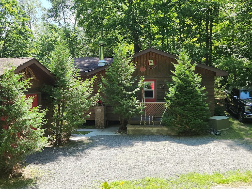 Maple Key Cabin Retreat | 2349 N Baptiste Lake Rd, Hastings Highlands, ON K0K 2S0, Canada | Phone: (905) 717-0172