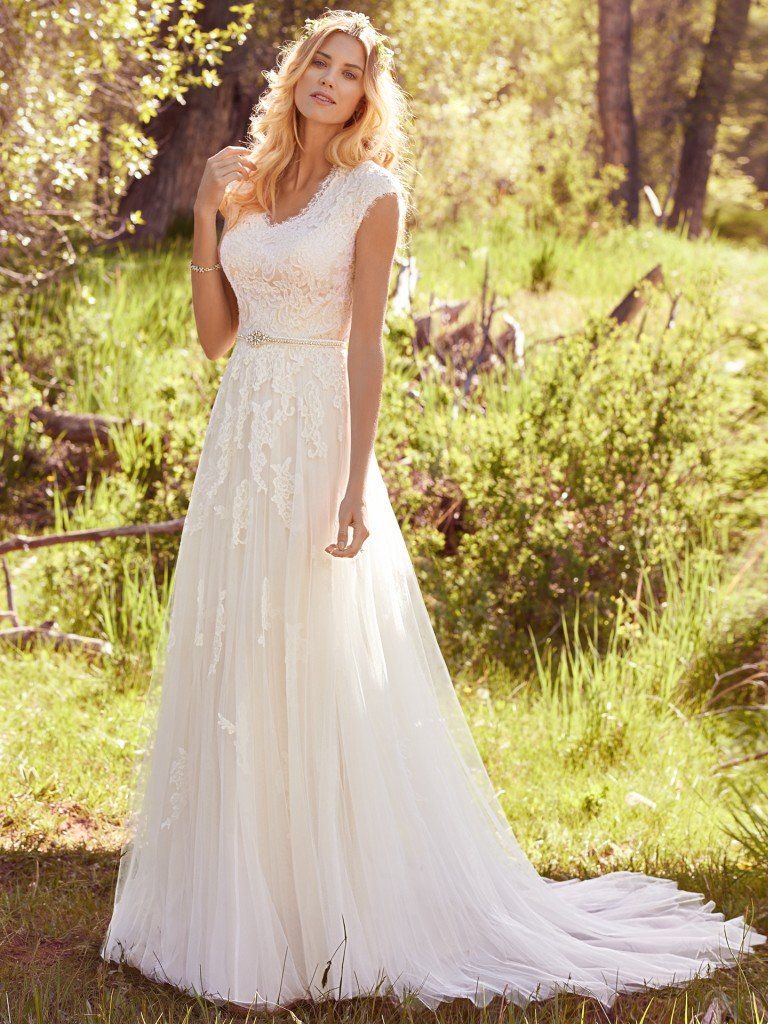 Chic Bridal Boutique | 514 3 St, Diamond City, AB T0K 0T0, Canada | Phone: (403) 942-4696