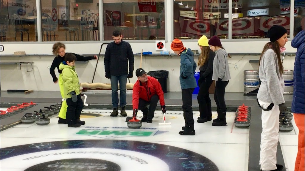 Club de Curling Nairn | 162 Rue Lapointe, Clermont, QC G4A 1J4, Canada | Phone: (418) 439-2931