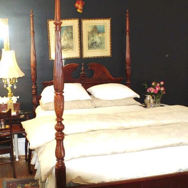 Ashbury House Bed & Breakfast | 303 First Ave, Ottawa, ON K1S 2G7, Canada | Phone: (613) 234-4757