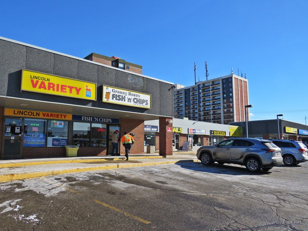 Lincoln Variety Convenience Store & Bong Center | 90 Weber St N, Waterloo, ON N2J 3G8, Canada | Phone: (519) 885-6470