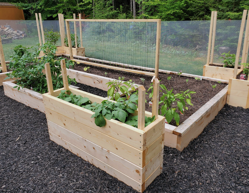 Winters Garden Bed & Greenhouse | 7 Stokil Dr, Lower Sackville, NS B4C 2V1, Canada | Phone: (902) 209-7409