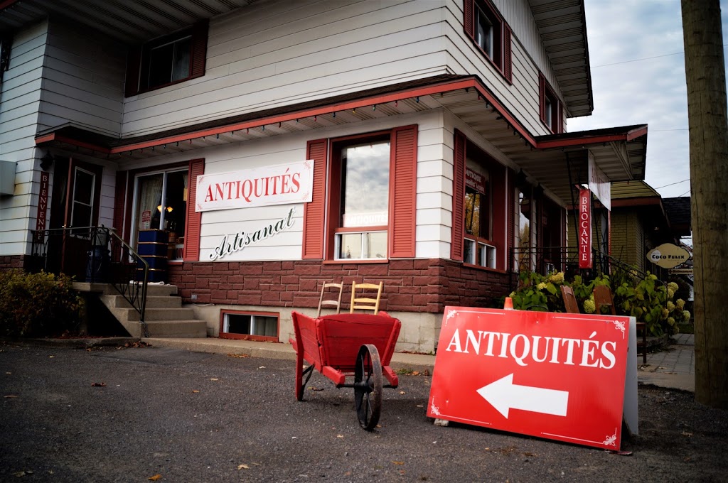 Boutique "Les Trouvailles" La suite | 5151 Rue Principale, Saint-Félix-de-Valois, QC J0K 2M0, Canada | Phone: (450) 808-3413