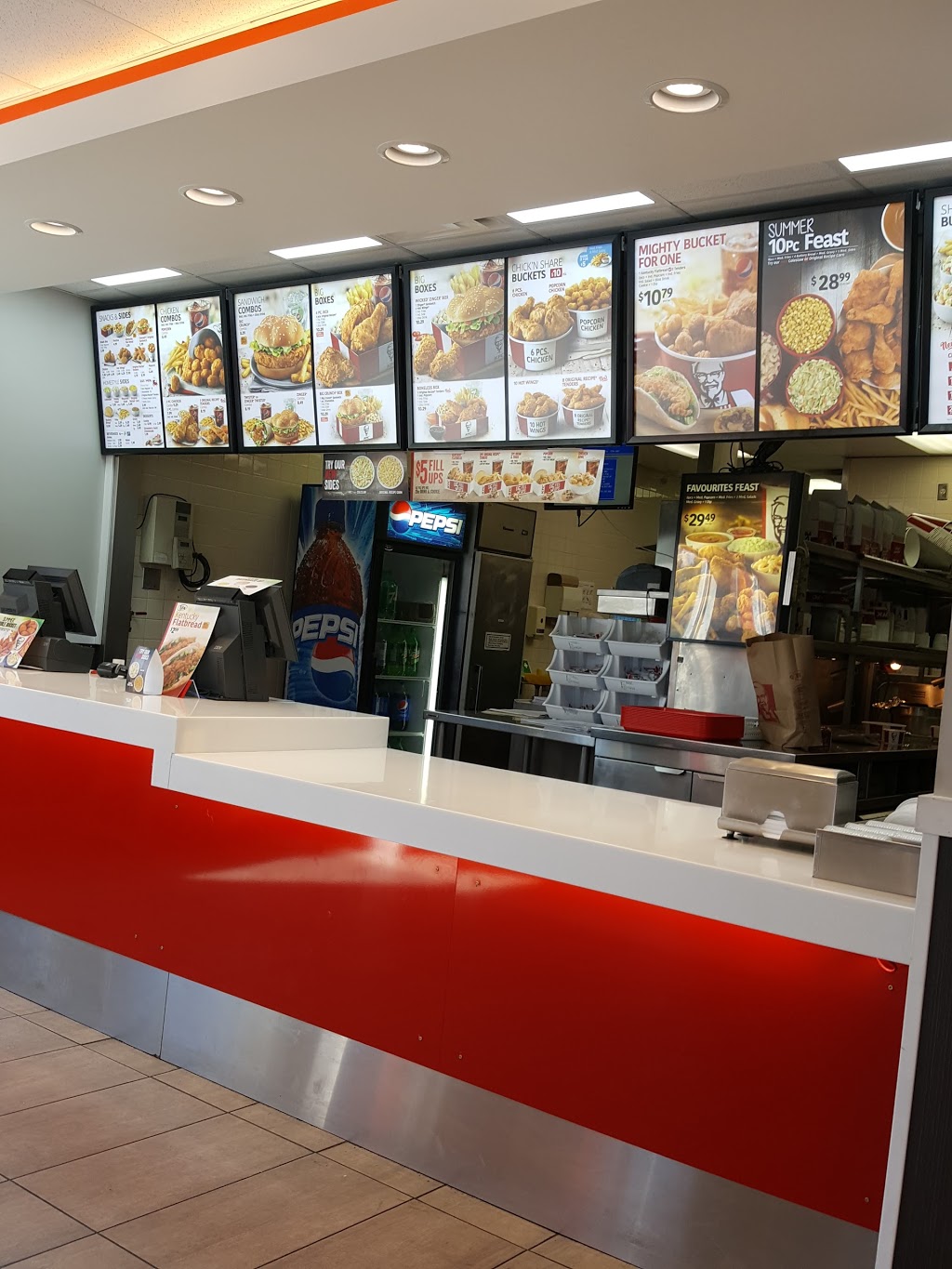 KFC | 321 Main St, Selkirk, MB R1A 0T2, Canada | Phone: (204) 482-6449