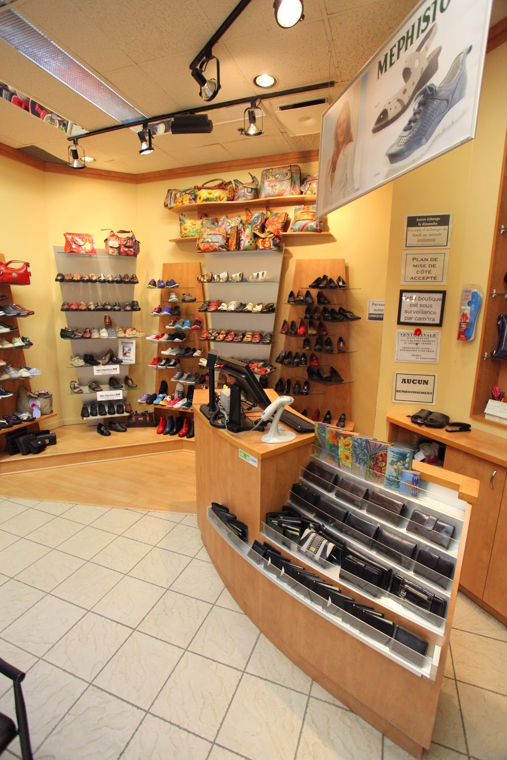 Chaussures Bianco | 3050 Boul de Portland, Sherbrooke, QC J1L 1K1, Canada | Phone: (819) 565-9990