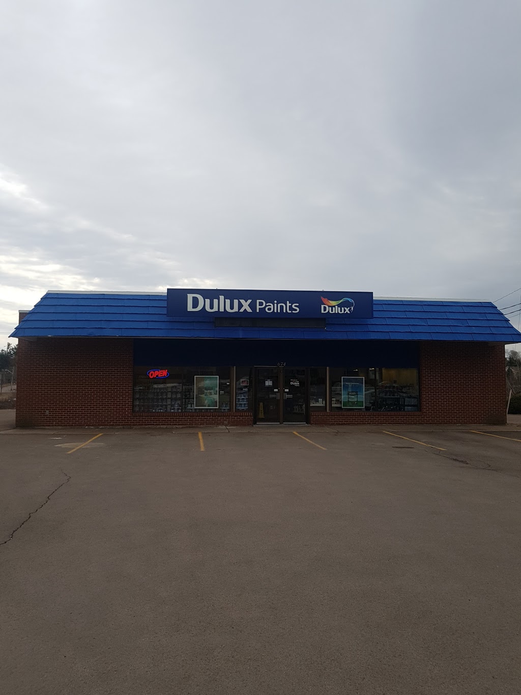 Dulux Paints | 674 St George Blvd, Moncton, NB E1E 2C6, Canada | Phone: (506) 857-4113