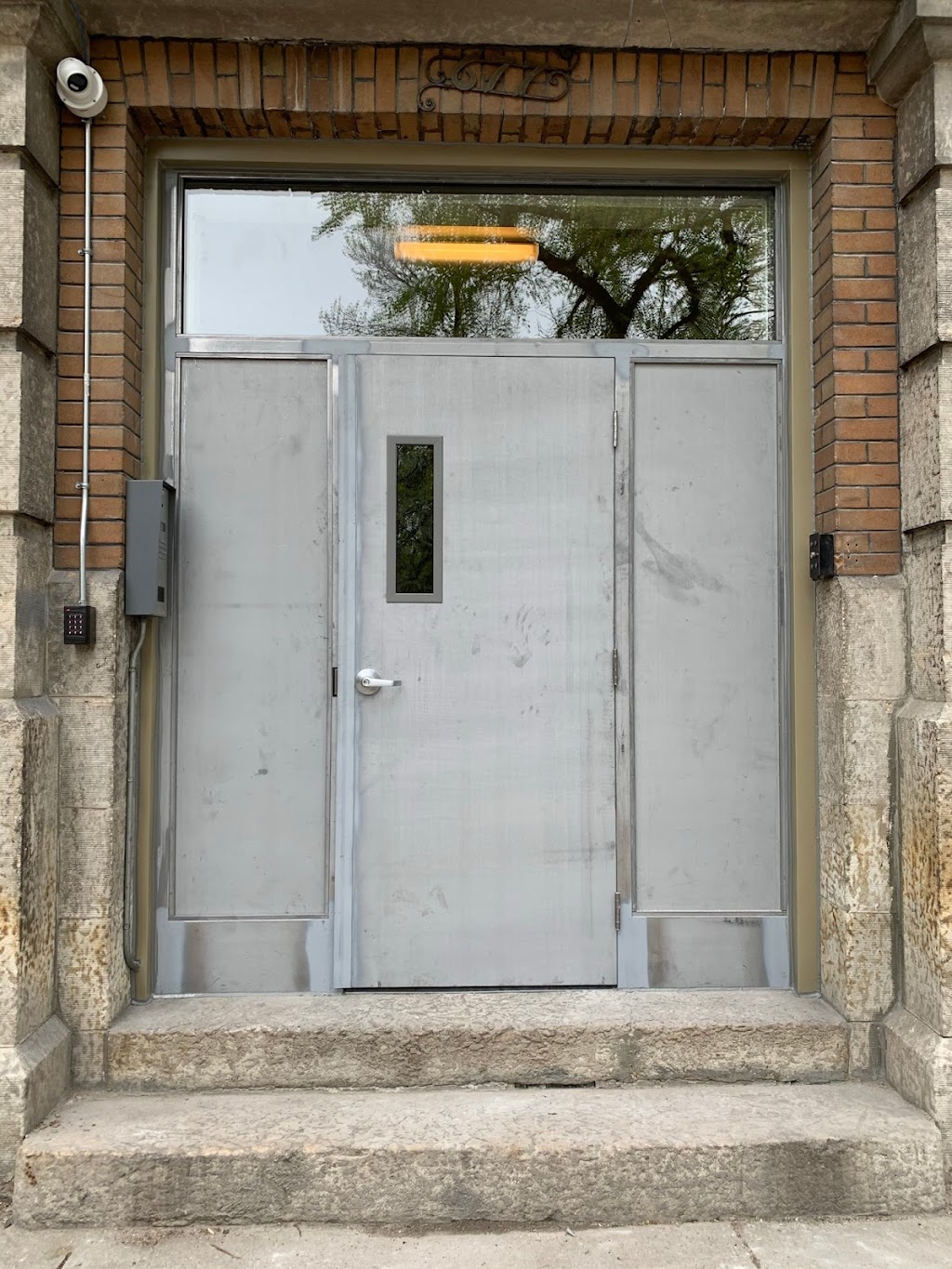 Achievers Window & Door Mfg. | 666 Ellice Ave, Winnipeg, MB R3G 0A9, Canada | Phone: (204) 779-3651