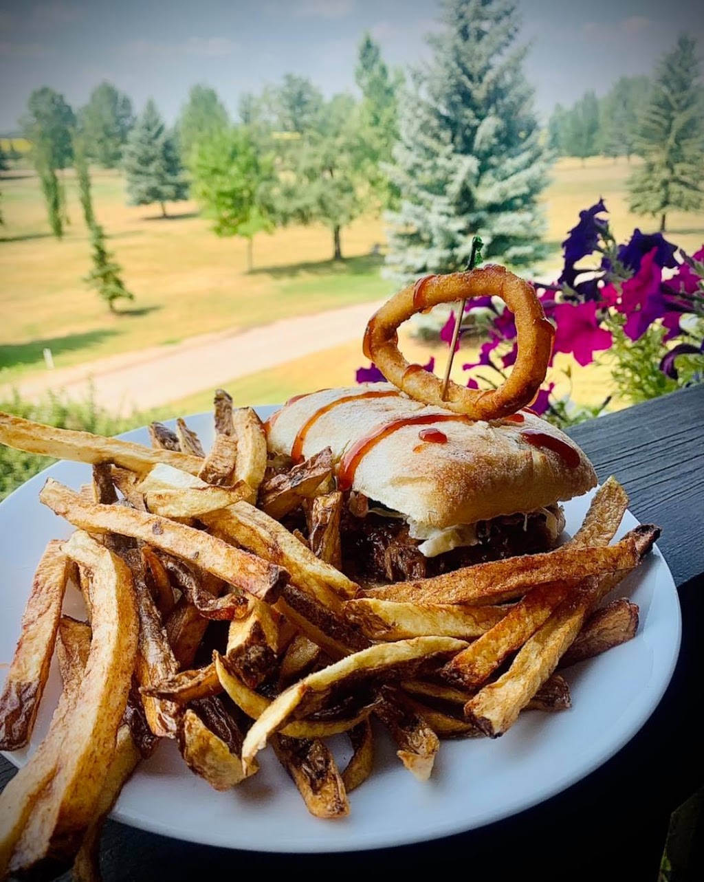 Butte Eatery & Grill | 2302 20 Ave, Didsbury, AB T0M 0W0, Canada | Phone: (403) 518-1414