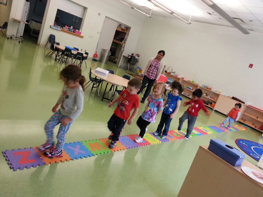 Huron Park Montessori School | 830 Paisley Blvd W, Mississauga, ON L5C 3P5, Canada | Phone: (905) 306-1444