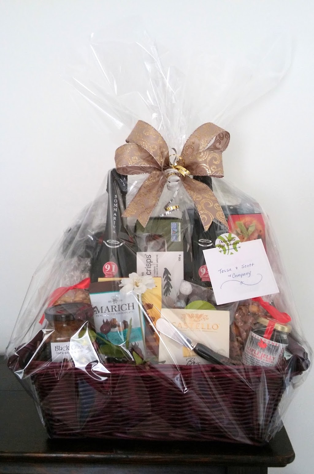 Delectable Gift Baskets | Coquitlam, BC V3E 3A7, Canada | Phone: (778) 285-2230