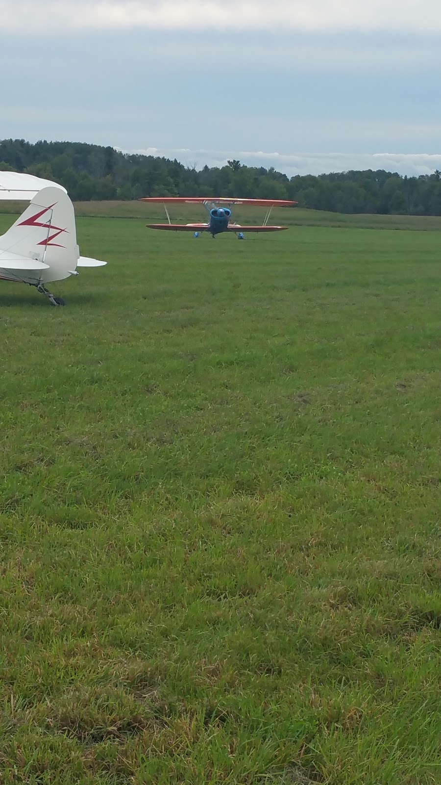 Wakefield Airstrip | Clarington, ON L0B, Canada