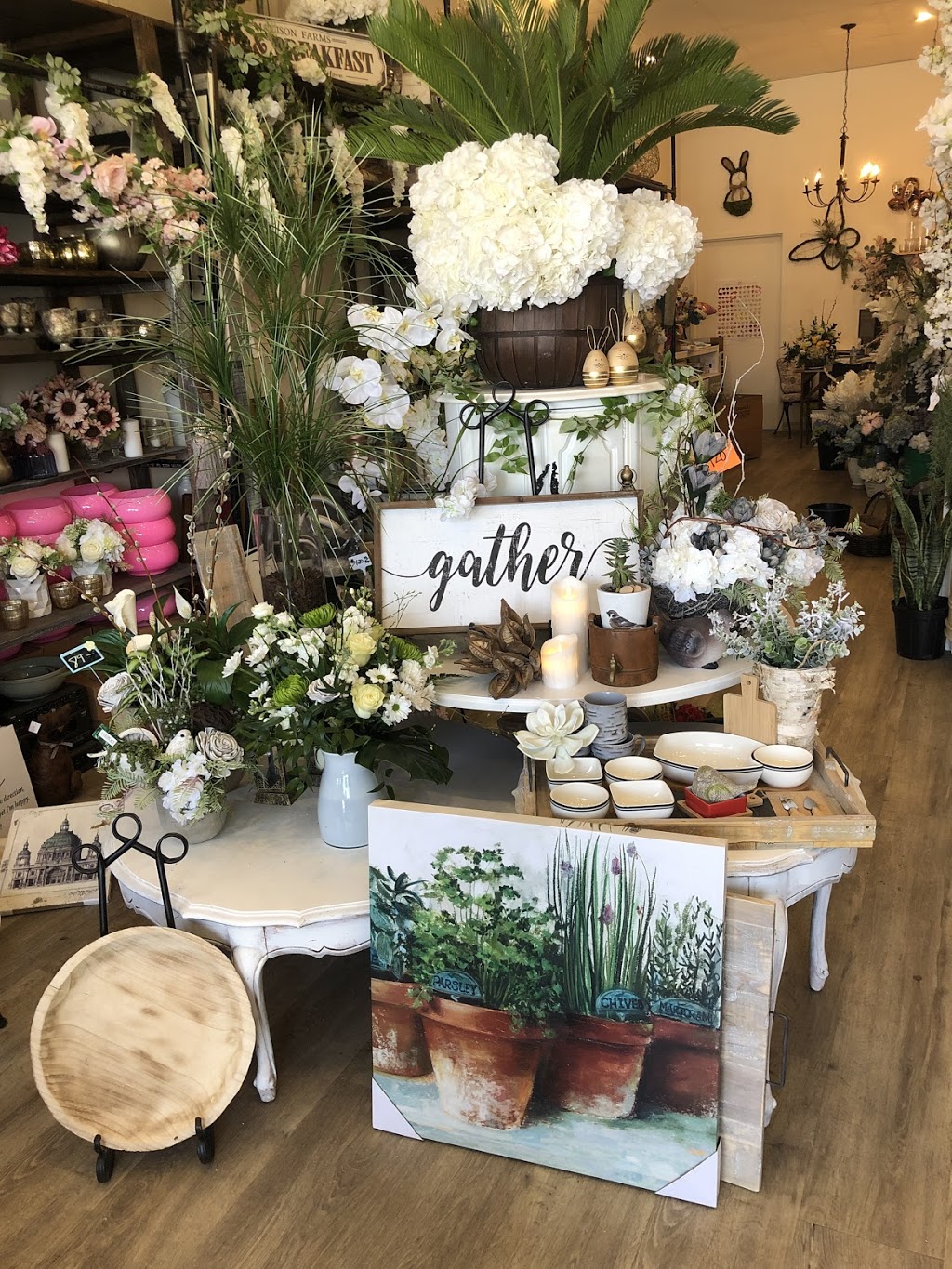 Bellas and Blooms | 440 Niagara St, Welland, ON L3C 1L5, Canada | Phone: (289) 820-6077