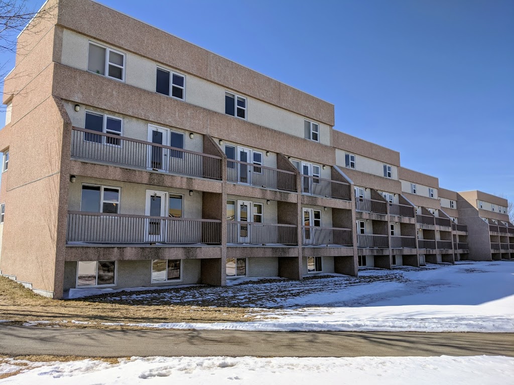 Siksika House | 11 Aperture Park W, Lethbridge, AB T1K 6T3, Canada | Phone: (403) 329-2584