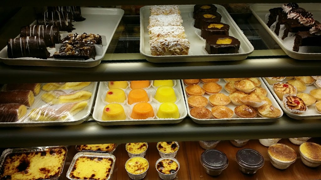 Golden Wheat Bakery & Pastry | 652 College St, Toronto, ON M6G 1B8, Canada | Phone: (416) 534-1107