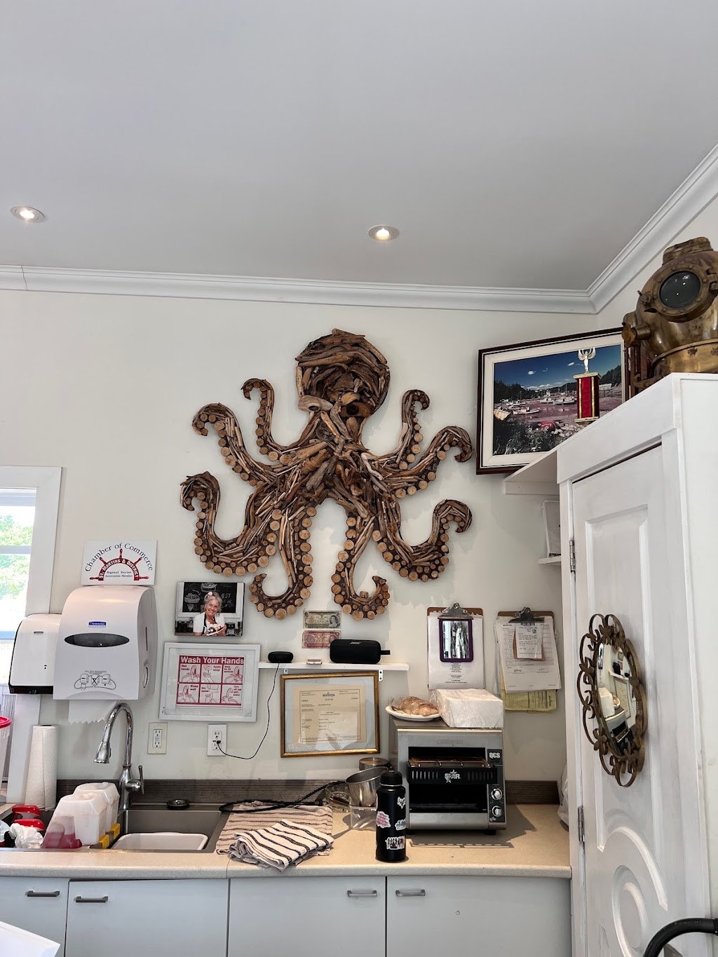 Octopus Ice Cream | 404 Main St, St. Martins, NB E5R 1B3, Canada | Phone: (416) 877-3817