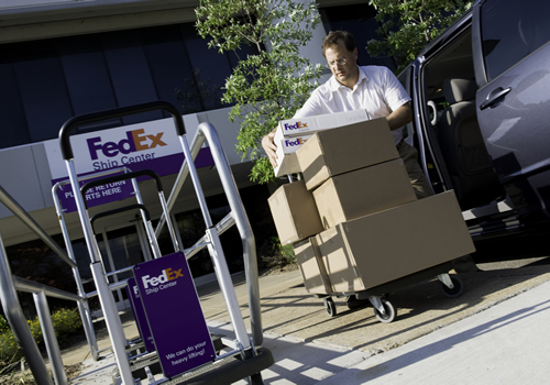 FedEx Brossard | 5645 Grande Allée local 130, Brossard, QC J4Z 3G3, Canada | Phone: (800) 463-3339