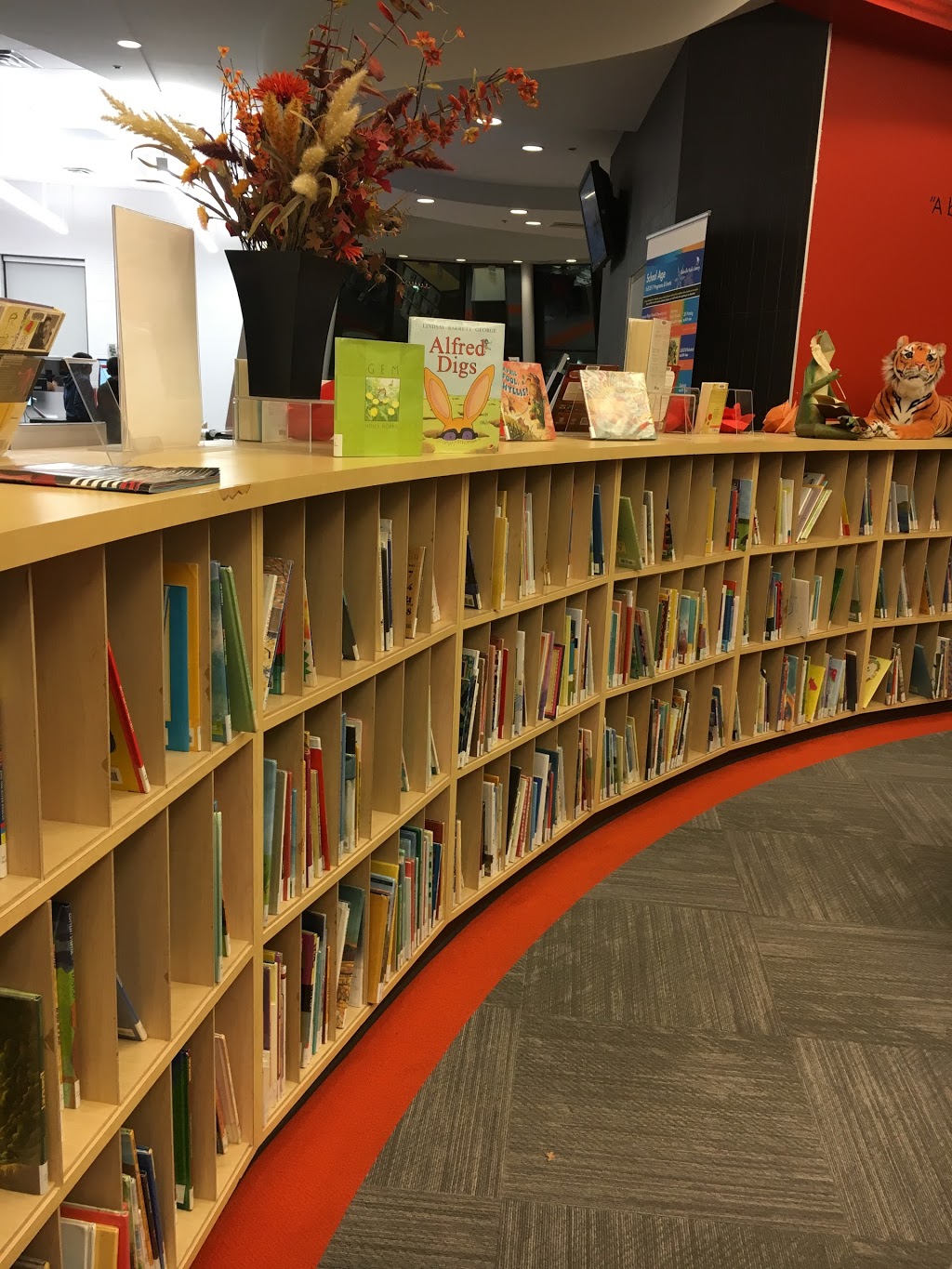 Oakville Public Library - Iroquois Ridge Branch | 1051 Glenashton Dr, Oakville, ON L6H 6Z4, Canada | Phone: (905) 338-4247