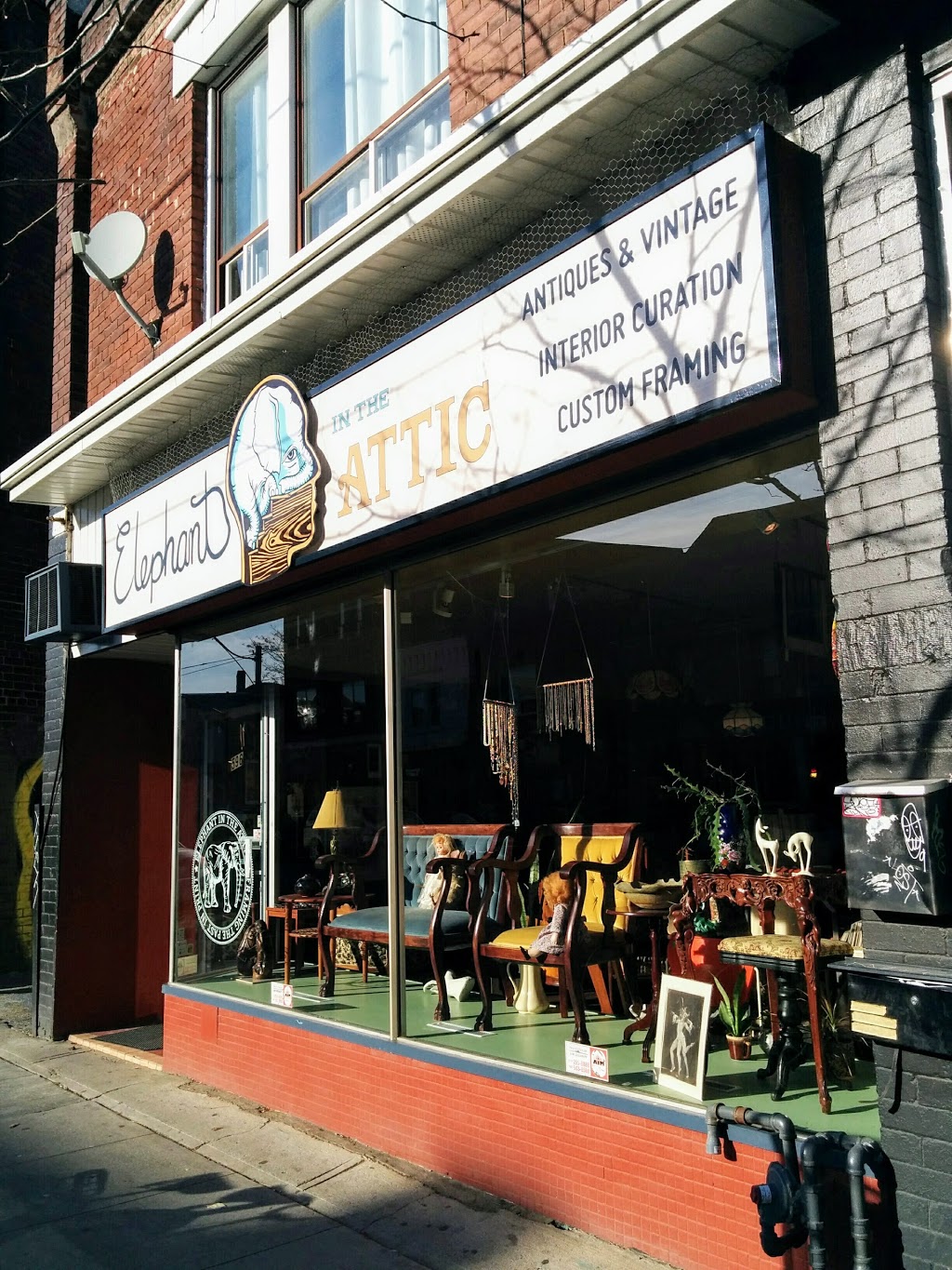 Elephant in the Attic | 1596 Dundas St W, Toronto, ON M6K 1T8, Canada | Phone: (647) 854-3351