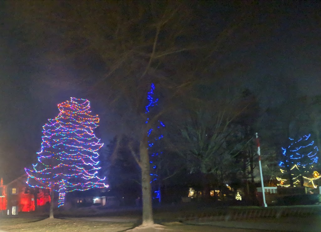 Georges Square Veterans Memorial | Oakville, ON L6J, Canada