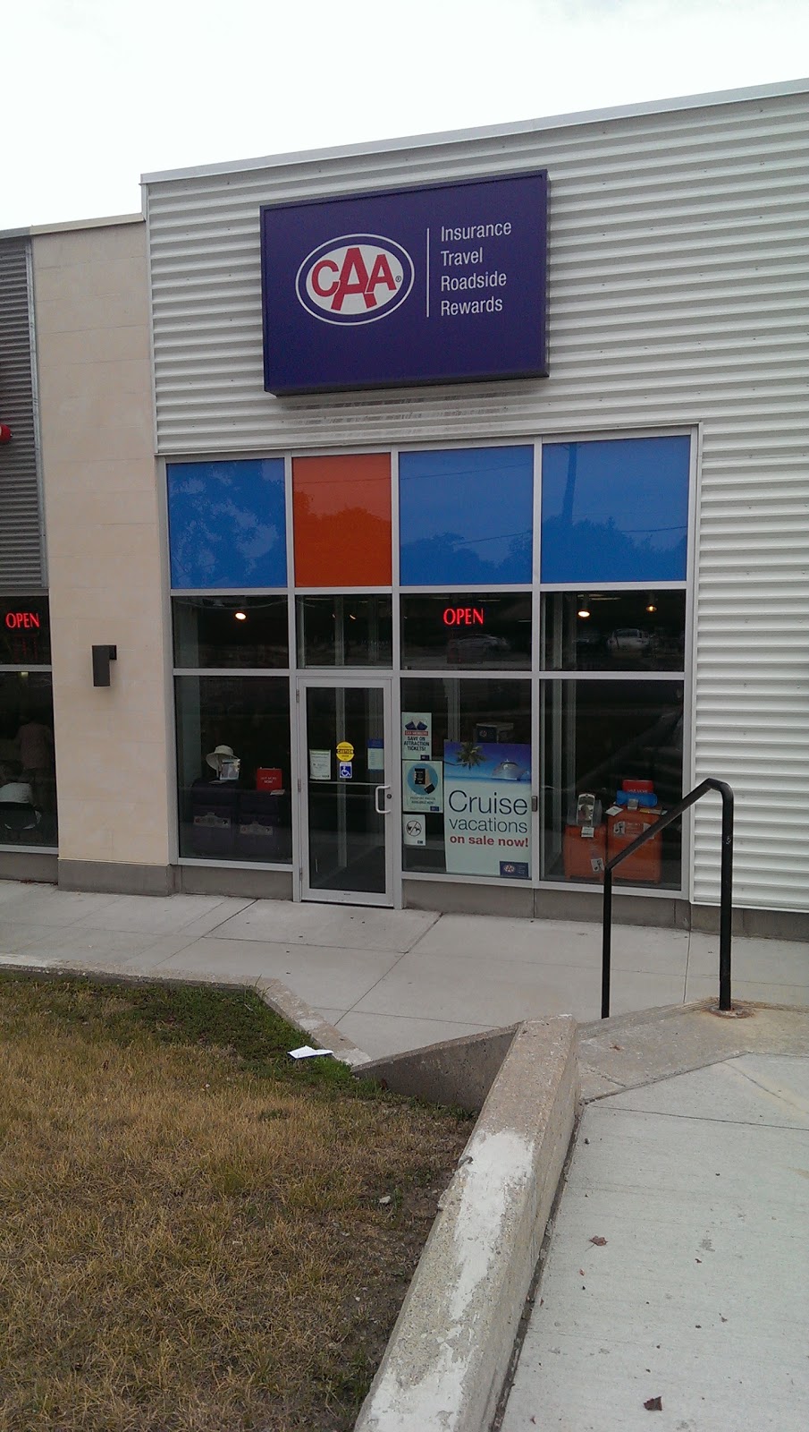 CAA Store - Don Mills | 895 Lawrence Ave E, North York, ON M3C 1P7, Canada | Phone: (416) 449-9442