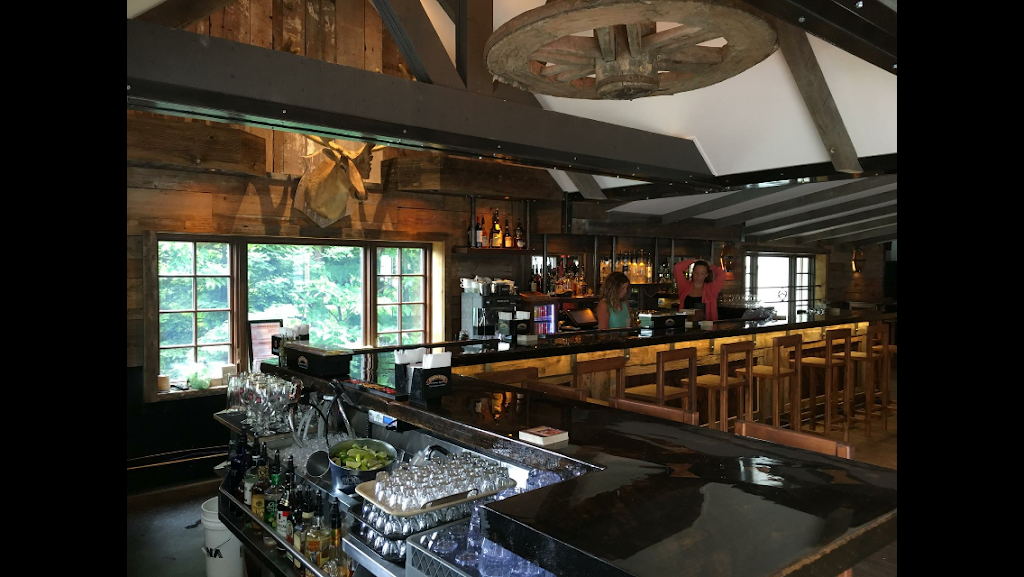 Le Ptit Caribou | 125 Chemin de Kandahar, Mont-Tremblant, QC J8E 1E2, Canada | Phone: (819) 681-4500