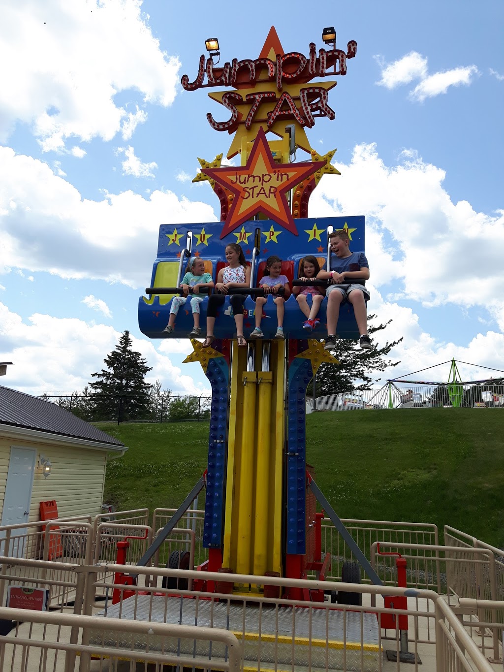 Magic Mountain SplashZone | 150 Magic Mountain Rd, Moncton, NB E1G 4V7, Canada | Phone: (506) 857-9283