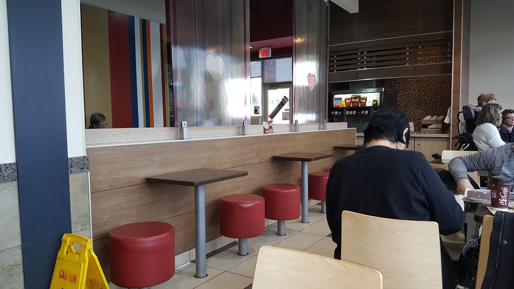 McDonalds | 20 Rue de Toulon, Saint-Augustin-de-Desmaures, QC G3A 3A9, Canada | Phone: (418) 878-0888