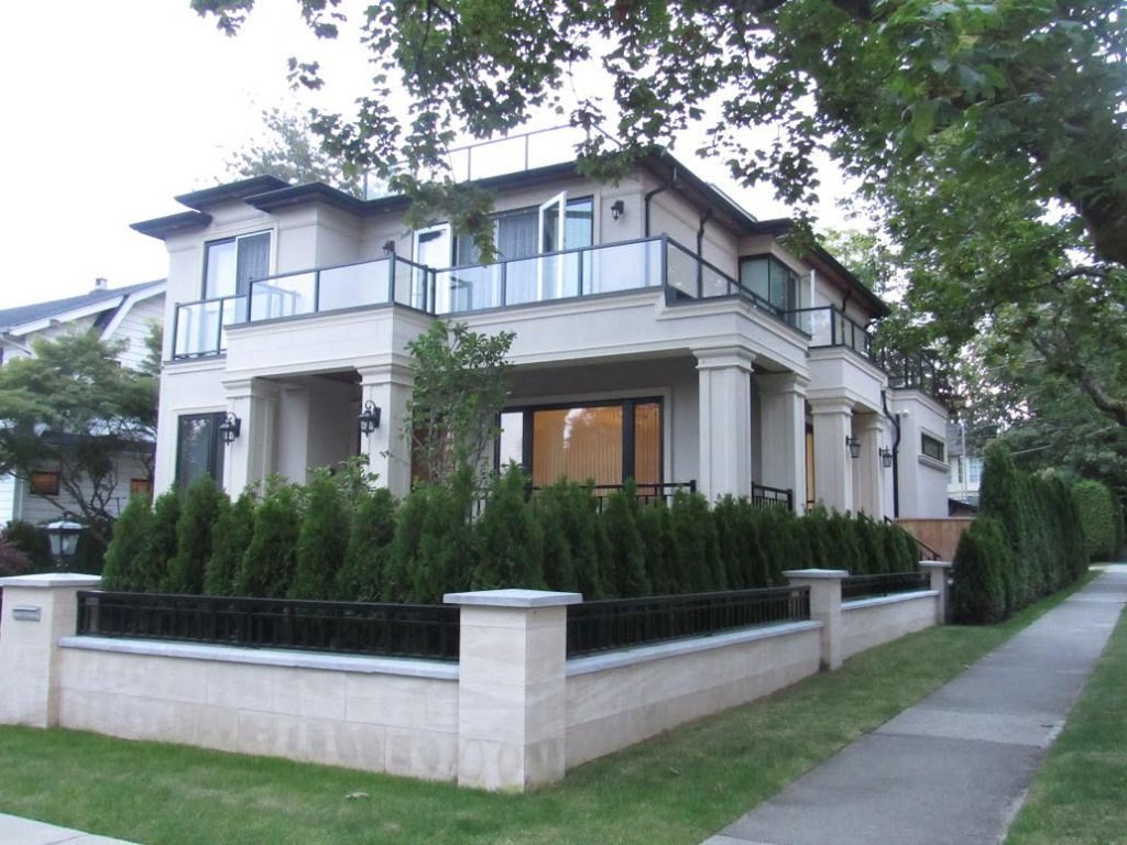 Blue Streak Homes | 535 E 56th Ave, Vancouver, BC V5X 1R6, Canada | Phone: (778) 926-6465