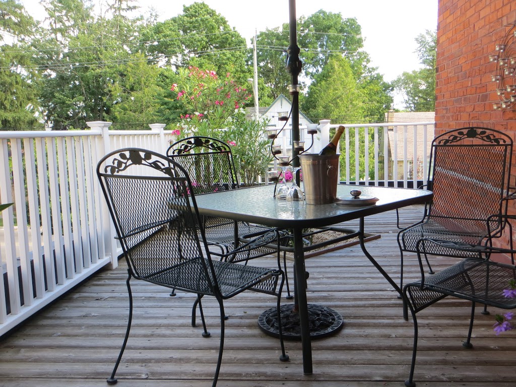 Mornington Rose Bed and Breakfast | 240 Mornington St, Stratford, ON N5A 5G4, Canada | Phone: (866) 277-9577