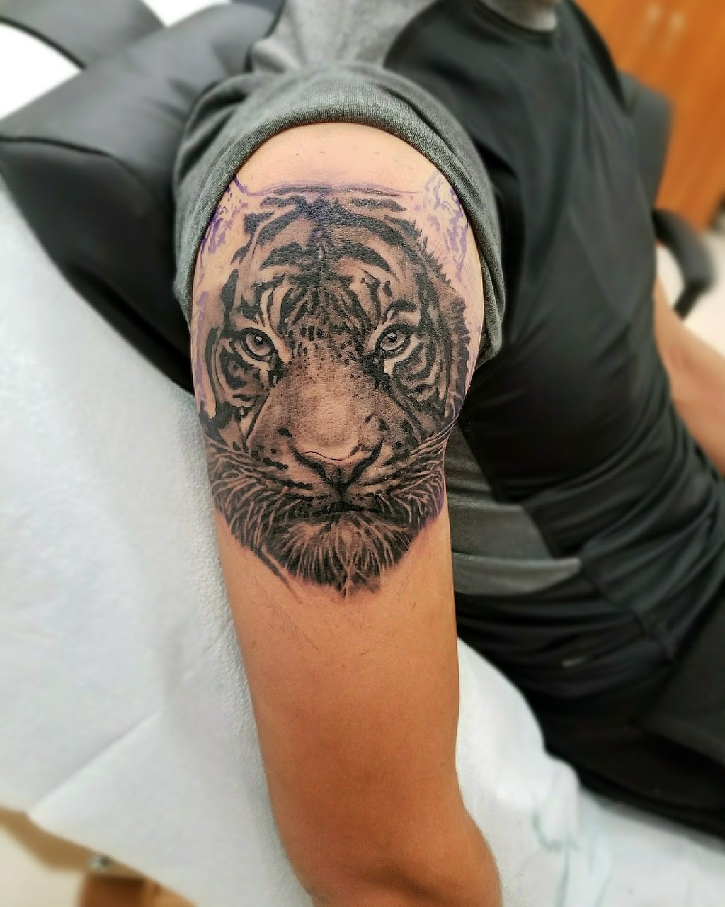 GRAPHIK INK | 3350 Dundas St W, Toronto, ON M6P 2A4, Canada | Phone: (416) 763-4545