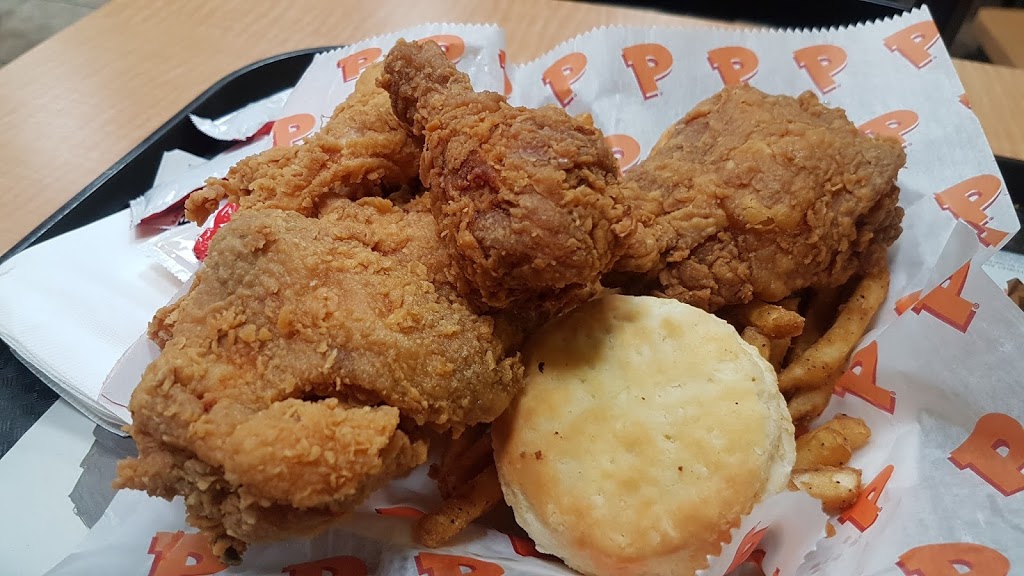 Popeyes Louisiana Kitchen | 550 Fennell Ave E, Hamilton, ON L8V 4S9, Canada | Phone: (905) 383-1111