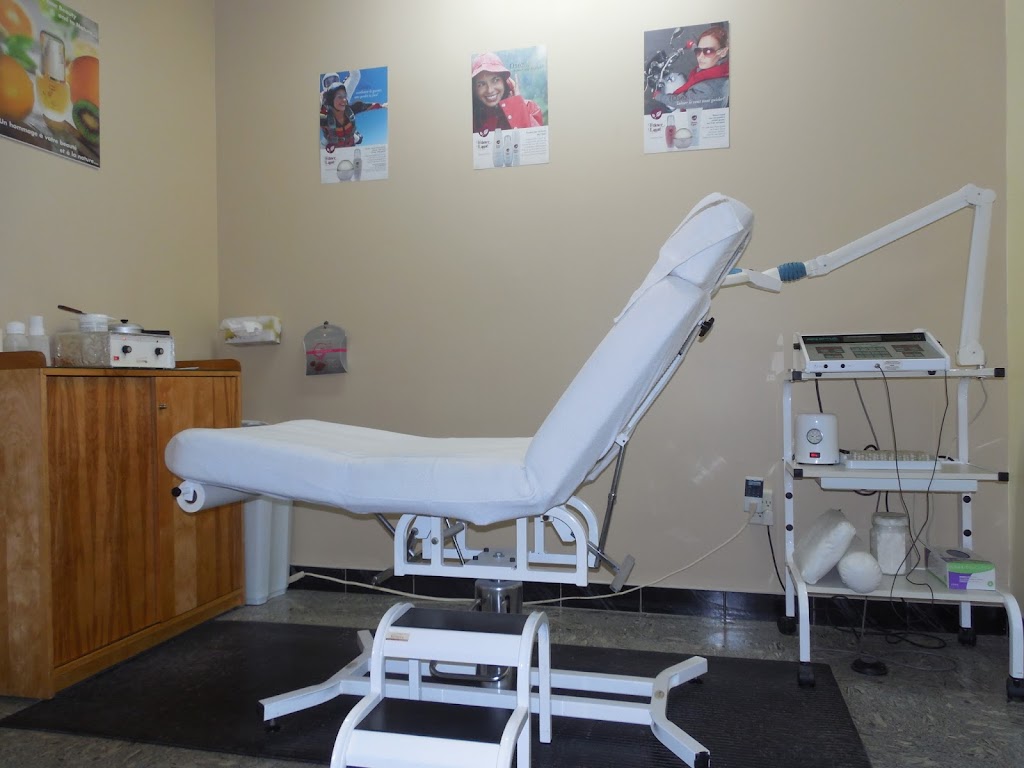 Esthetique Nathalie Faubert | 6880 Boul. Gouin E, Montréal, QC H1G 6L8, Canada | Phone: (514) 328-8098