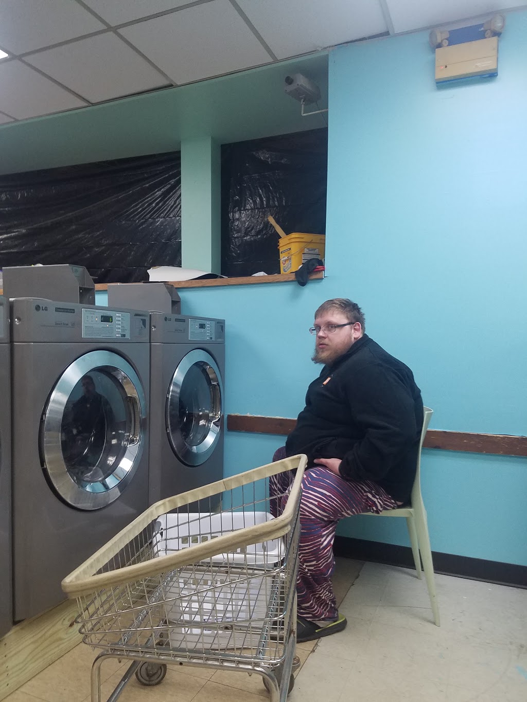 Jimmy Laundry Spot | 582 Grant St, Buffalo, NY 14213, USA | Phone: (716) 884-2134