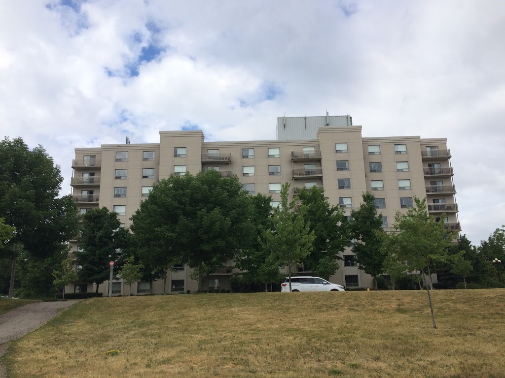 Auburn Green Apartments | 237 Auburn Dr, Waterloo, ON N2K 4G9, Canada | Phone: (519) 744-1840