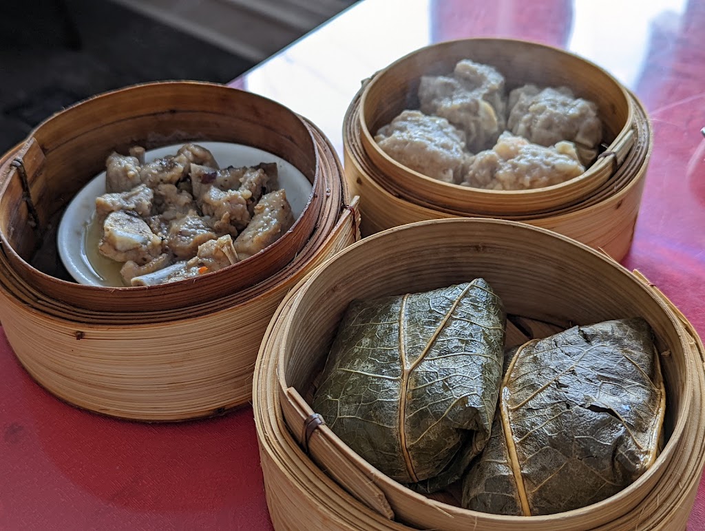 Has Dim Sum Noodle House | 870 Somerset St W, Ottawa, ON K1R 6R7, Canada | Phone: (613) 680-1688