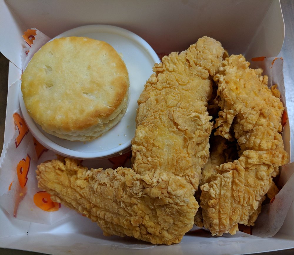 Popeyes Louisiana Kitchen | 1560 Yonge St #119, Toronto, ON M4T 1Z7, Canada | Phone: (416) 944-1560