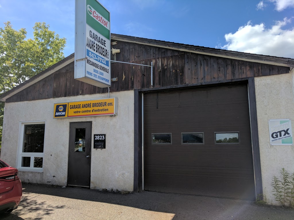 Garage André Brodeur | 2823 Rue Sherbrooke, Magog, QC J1X 4G3, Canada | Phone: (819) 843-7744