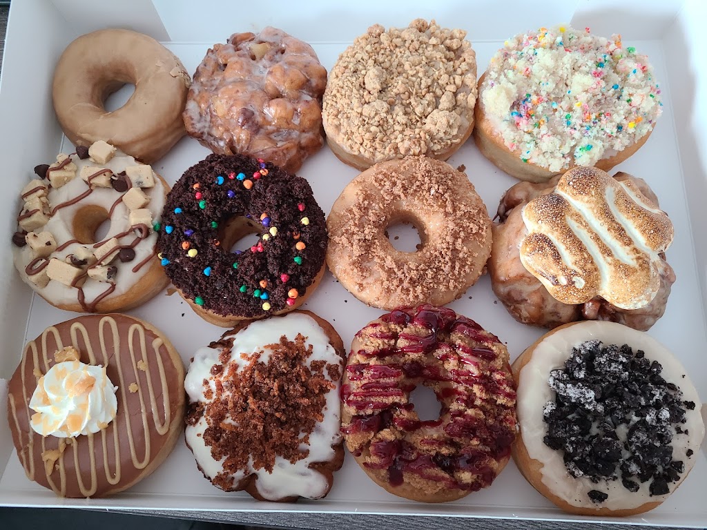 Beechwood Doughnuts | 165 St Paul St, St. Catharines, ON L2R 3M5, Canada | Phone: (905) 682-6887