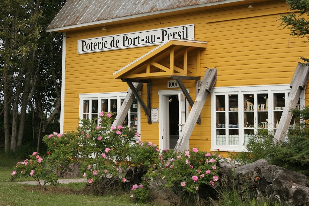 Pottery De Port-Au-Persil | 1001 Rue St Laurent, Saint-Siméon, QC G0T 1X0, Canada | Phone: (418) 638-2349