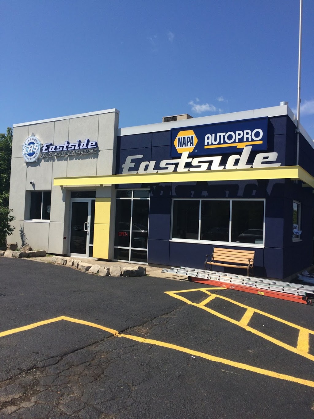 Eastside Auto Service | 559 Speers Rd, Oakville, ON L6K 2G4, Canada | Phone: (905) 842-3001