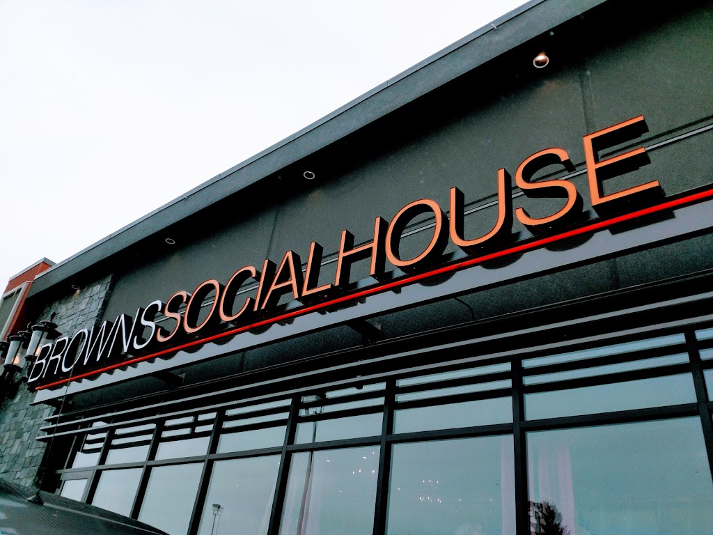 Browns Socialhouse | 70 McLeod Ave, Spruce Grove, AB T7X 3C7, Canada | Phone: (587) 461-0086