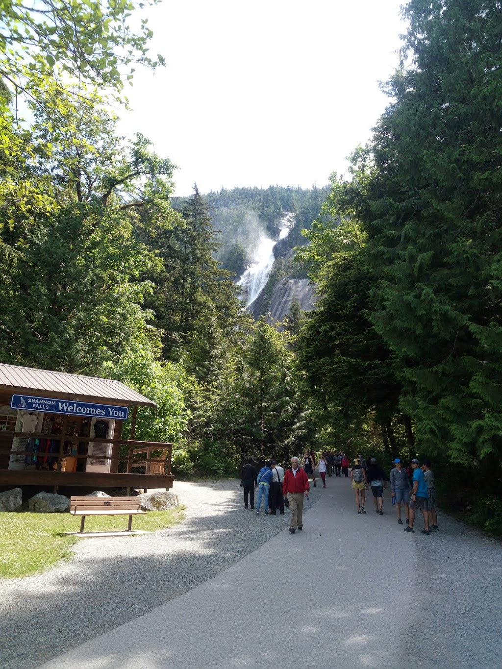 Shannon Falls | 36800 BC-99, Squamish, BC V0N 3G0 BC-99, Squamish, BC V0N 3G0, Canada