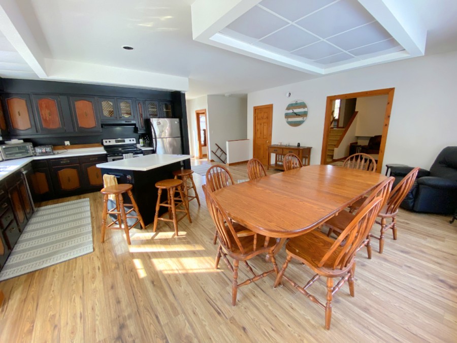 Rentcottage.com | 2832 Hwy 6, Lions Head, ON N0H 1W0, Canada | Phone: (888) 447-9590