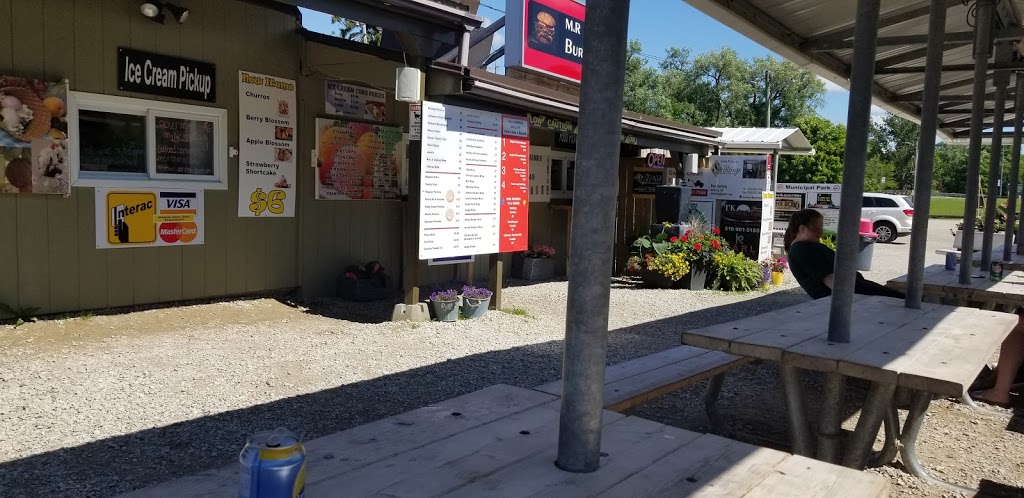 Megan & Robs Burger Box | 130 Elora St, Mildmay, ON N0G 2J0, Canada | Phone: (519) 367-5430