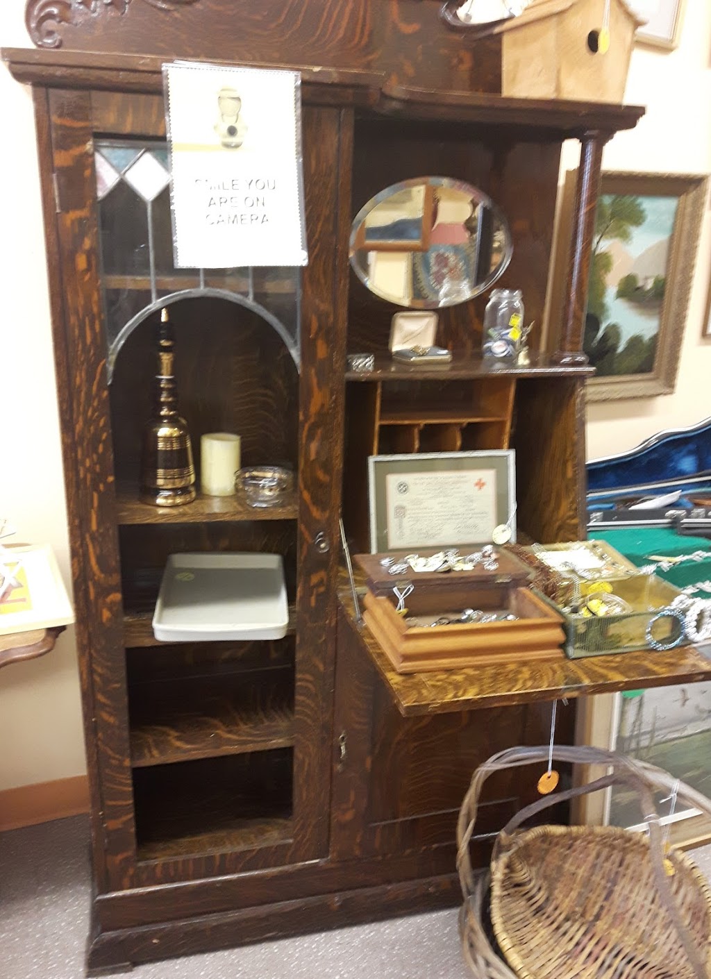 Aunt Mollys Antiques | 183 King St E, Gananoque, ON K7G 1G3, Canada | Phone: (705) 975-6246