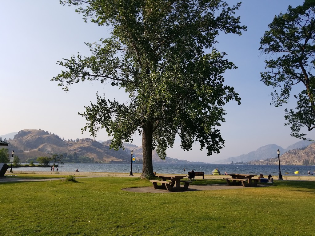 Holiday Beach Resort Motel | 5133 7 Ave, Okanagan Falls, BC V0H 1R9, Canada | Phone: (888) 272-2210