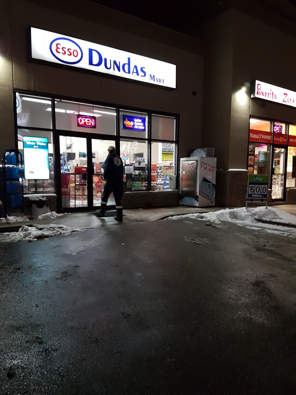 DUNDAS ESSO | 3449 Dundas St W, York, ON M6S 2S5, Canada | Phone: (416) 763-7171