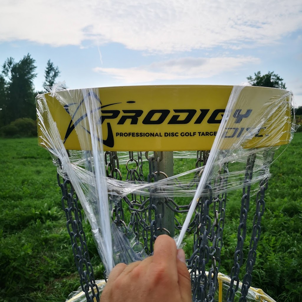 County Disc Golf | 13370 Loyalist Pkwy, Picton, ON K0K 2T0, Canada | Phone: (778) 988-2214